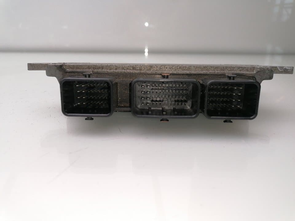 Centralita motor uce NISSAN JUKE (F15) 4