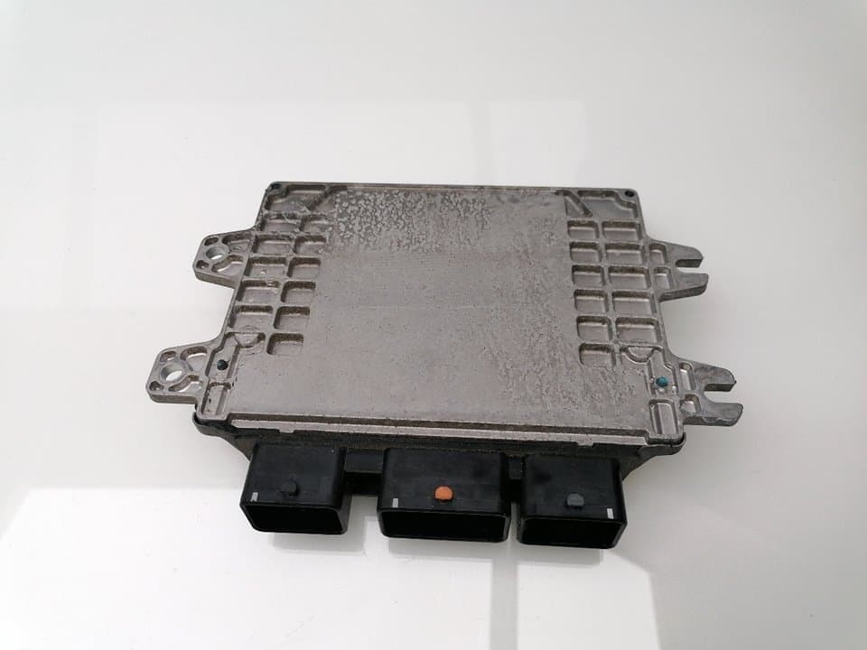 Centralita motor uce NISSAN JUKE (F15) 2