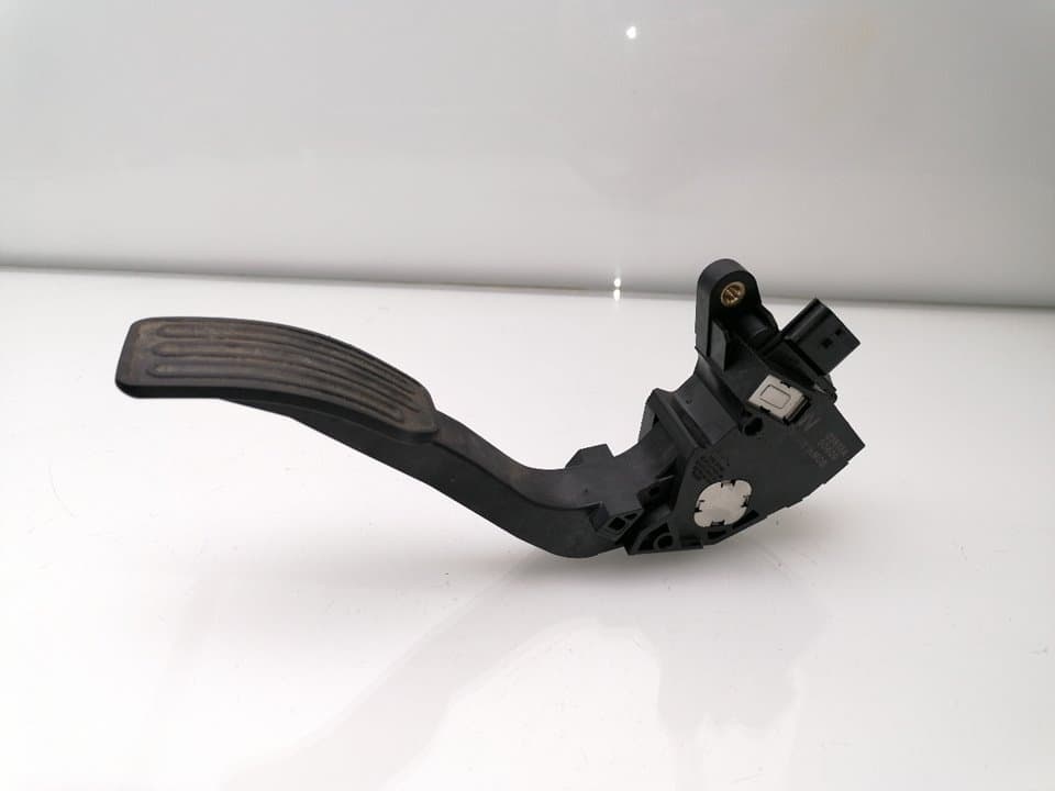 Pedal acelerador NISSAN JUKE (F15)