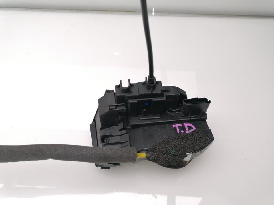 Cerradura puerta trasera derecha NISSAN JUKE (F15) 3