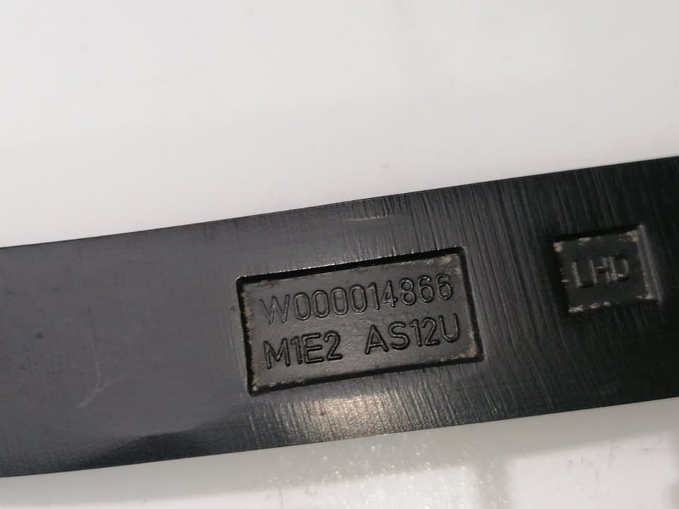 Brazo limpia delantero izquierdo NISSAN JUKE (F15) 3