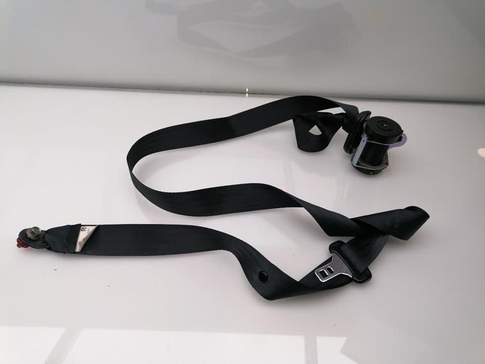 Cinturon seguridad trasero derecho NISSAN JUKE (F15) 3
