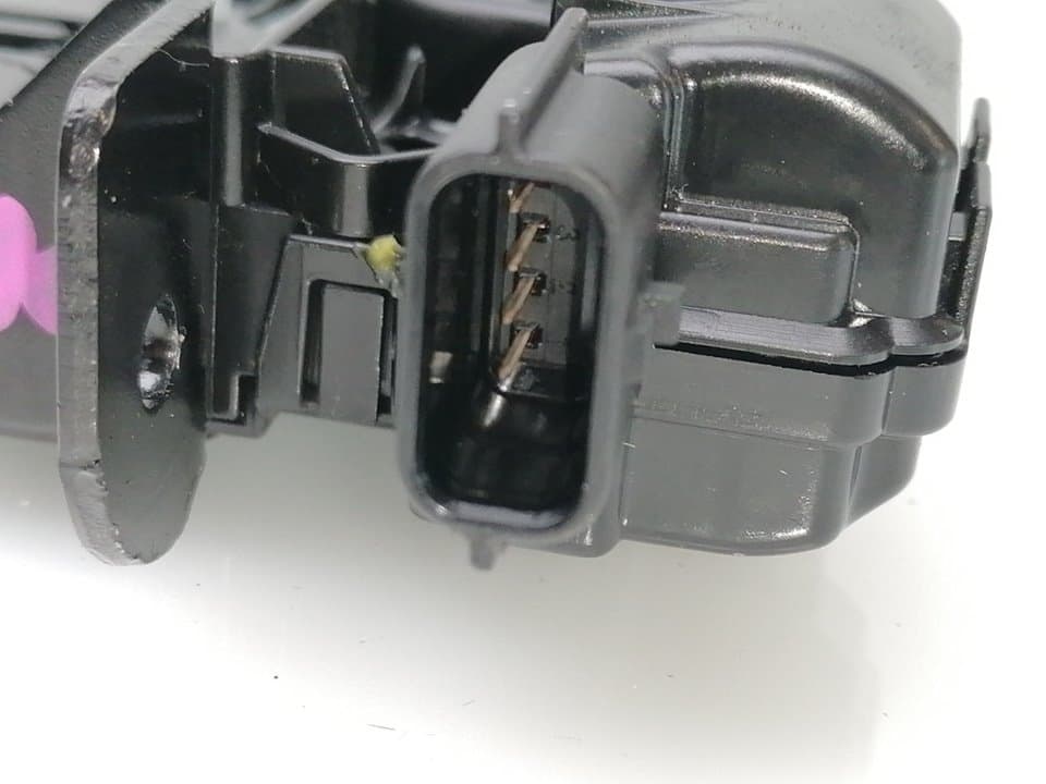 Cerradura maletero / porton DACIA DUSTER 3