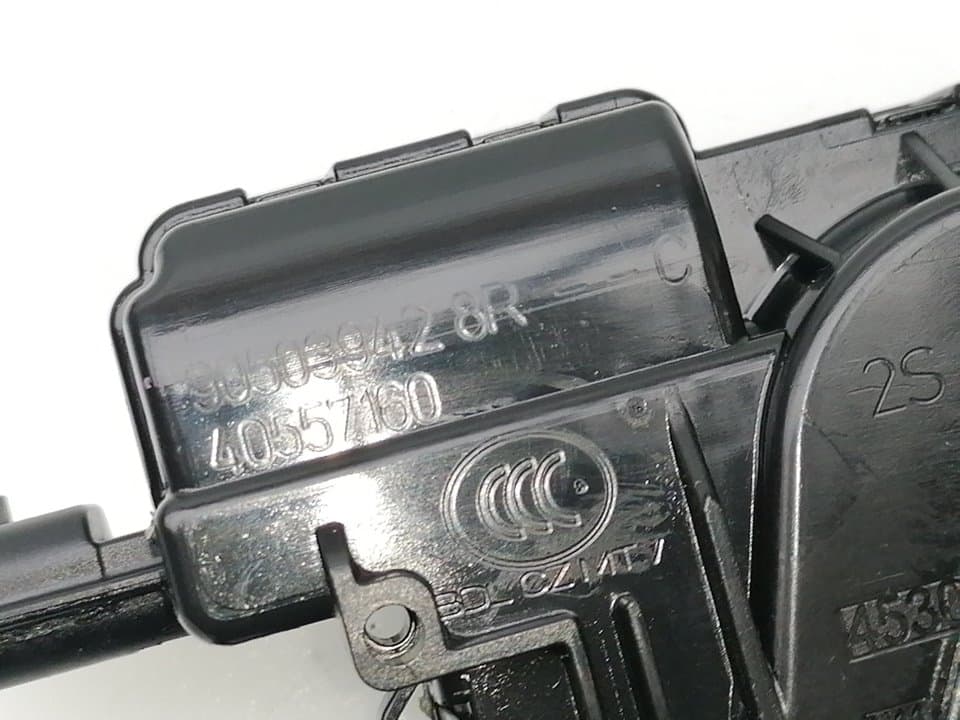 Cerradura maletero / porton DACIA DUSTER 2