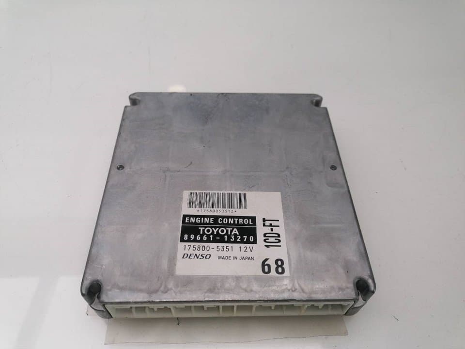 Centralita motor uce TOYOTA COROLLA (E12)