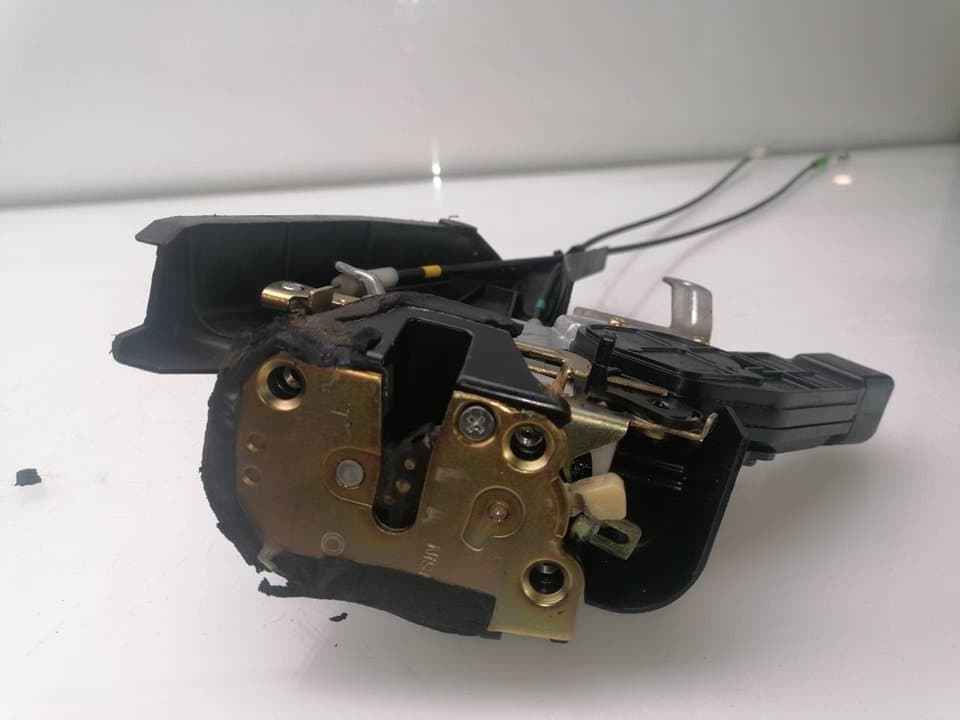 Cerradura puerta trasera izquierda TOYOTA COROLLA (E12) 3