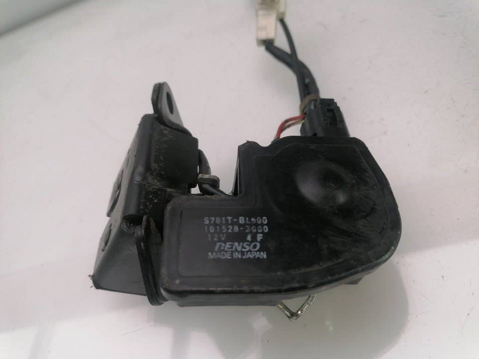 Cerradura maletero / porton TOYOTA COROLLA (E12) 5