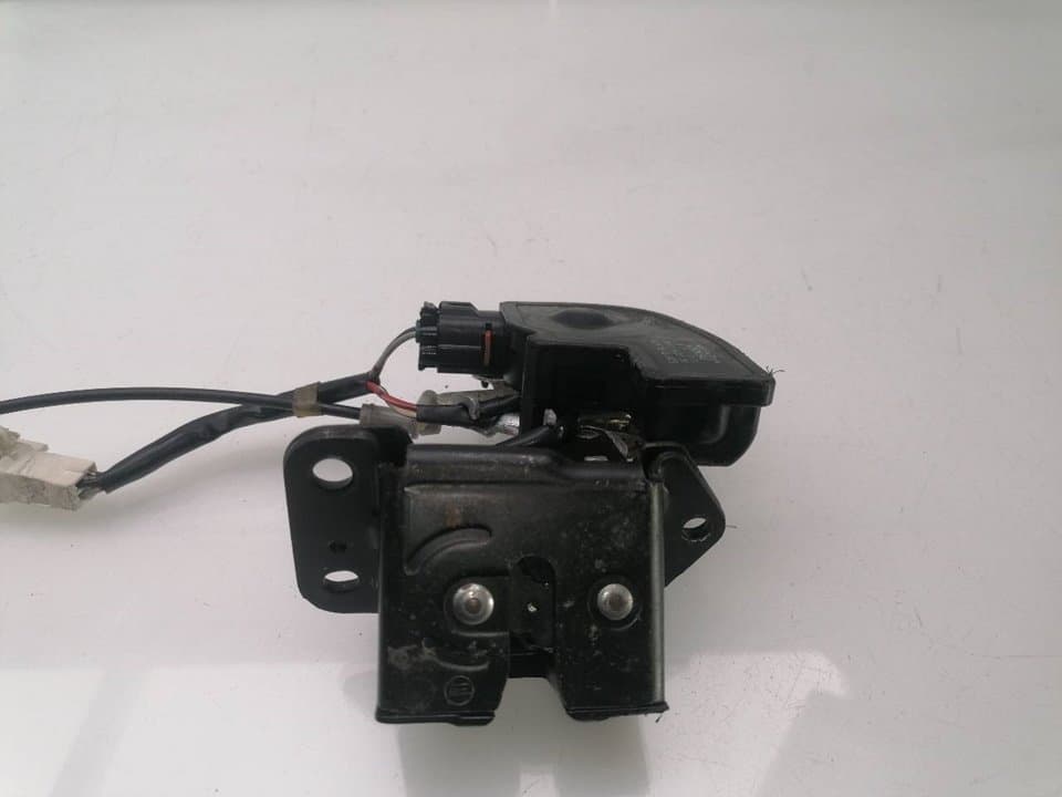 Cerradura maletero / porton TOYOTA COROLLA (E12) 3
