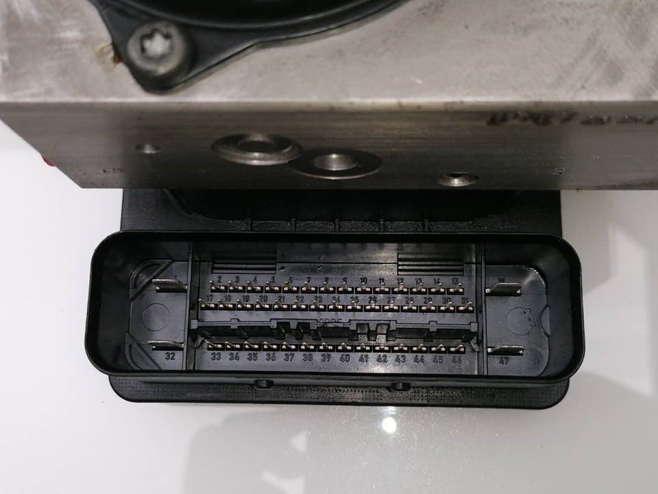 Abs MERCEDES-BENZ CLASE C (W204) BERLINA 4