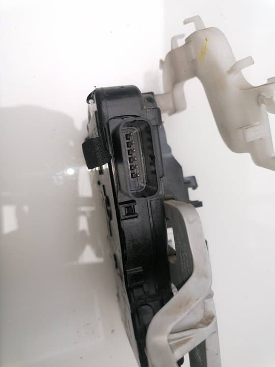 Cerradura puerta delantera derecha KIA SPORTAGE 2