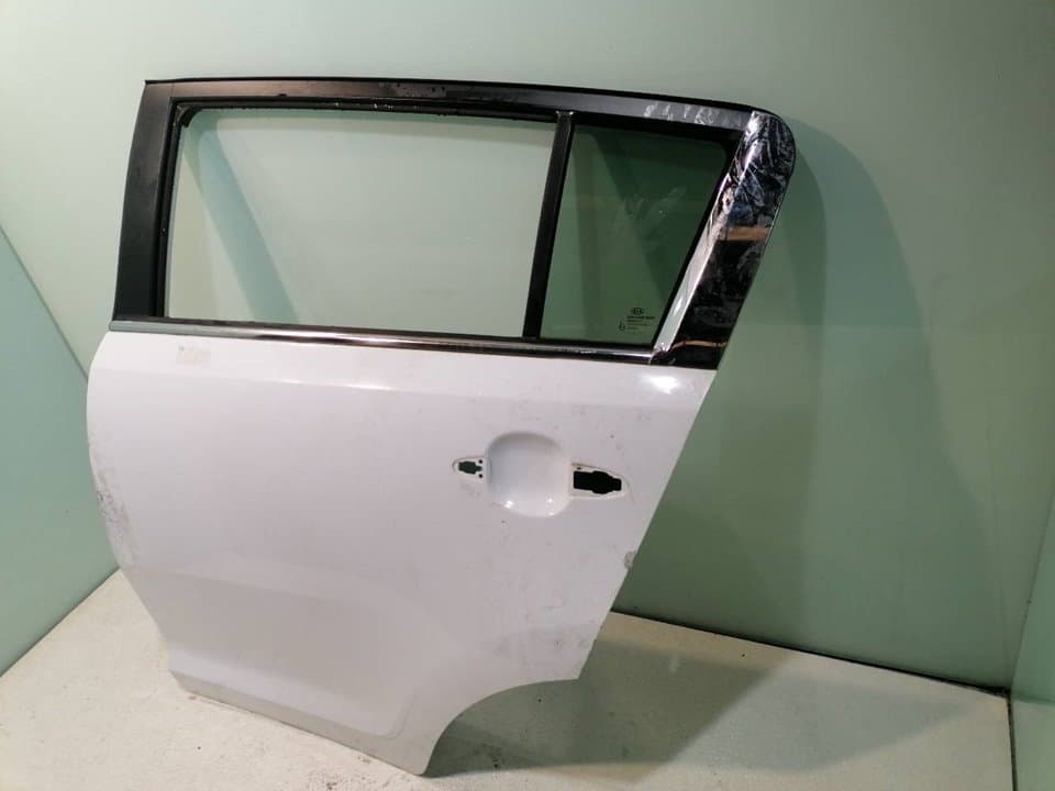 Puerta trasera izquierda KIA SPORTAGE 2