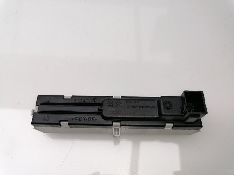Pantalla multifuncion PEUGEOT 207 SW 3