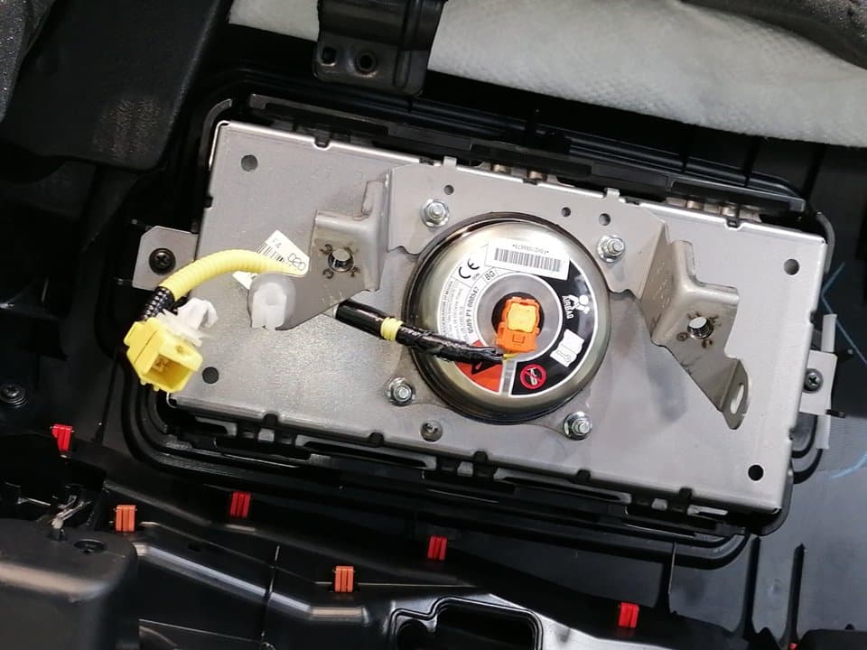 Salpicadero TOYOTA C-HR 5