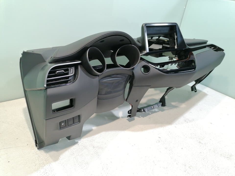 Salpicadero TOYOTA C-HR 2
