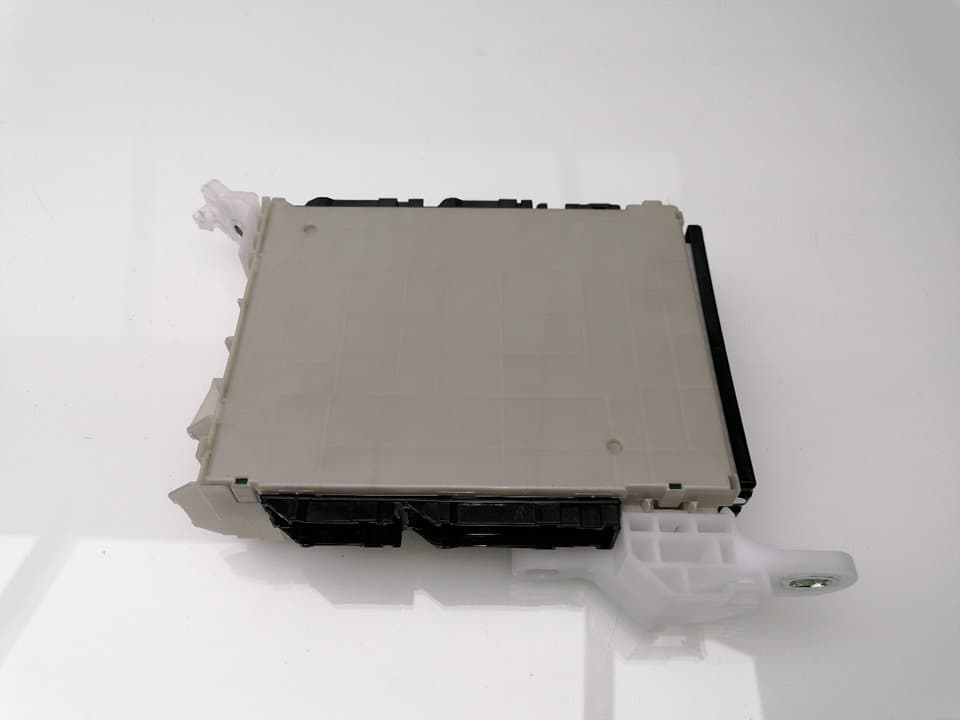Caja reles / fusibles TOYOTA C-HR 5