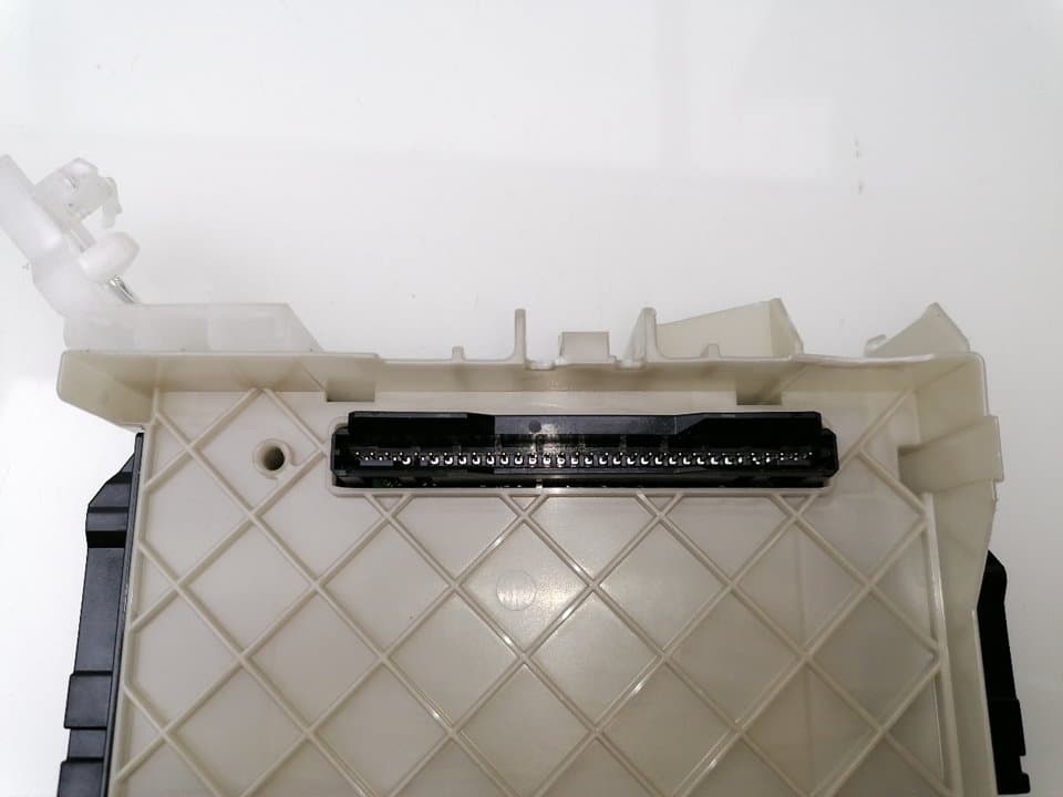 Caja reles / fusibles TOYOTA C-HR 3