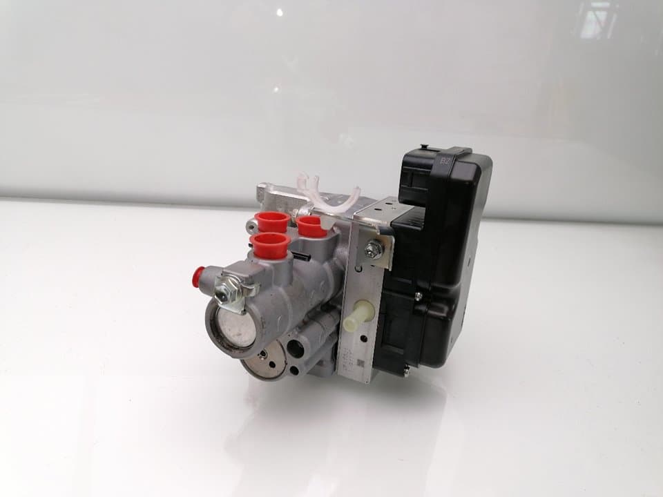 Bomba freno TOYOTA C-HR 2