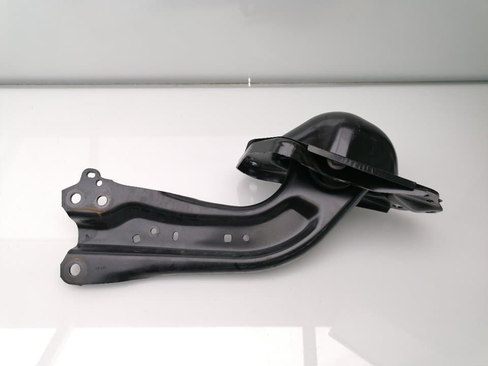 Brazo suspension inferior trasero derecho TOYOTA C-HR