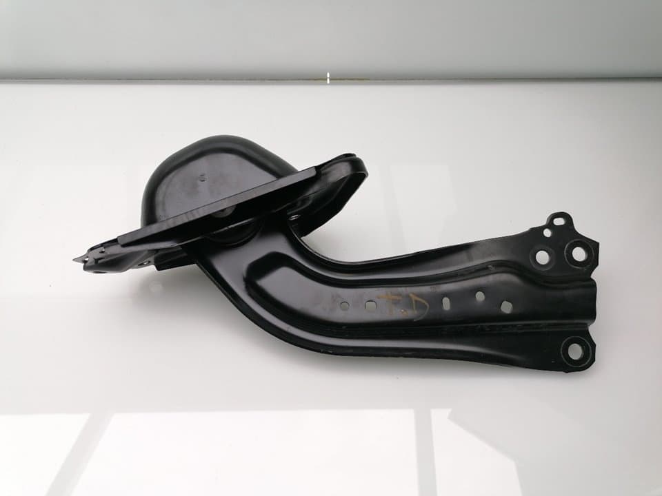 Brazo suspension inferior trasero derecho TOYOTA C-HR 2