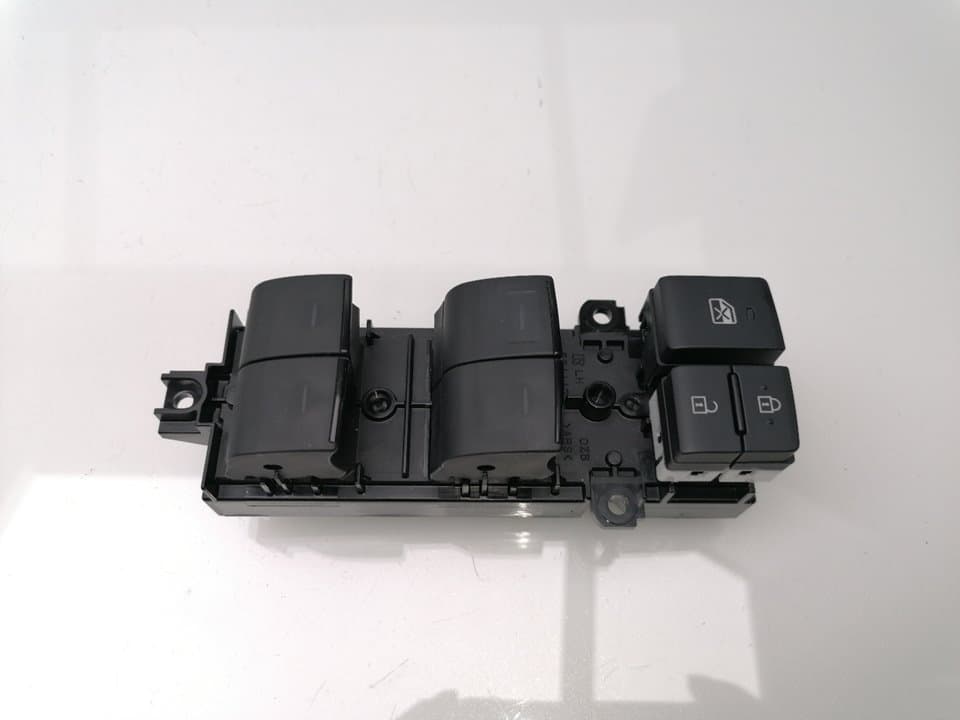 Mando elevalunas delantero izquierdo TOYOTA C-HR