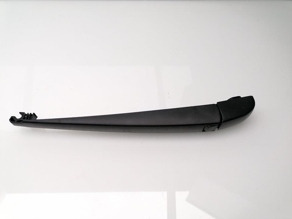 Brazo limpia trasero TOYOTA C-HR 4