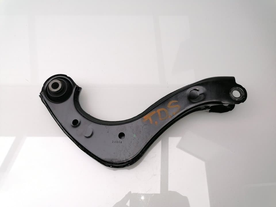Brazo suspension superior trasero derecho TOYOTA C-HR