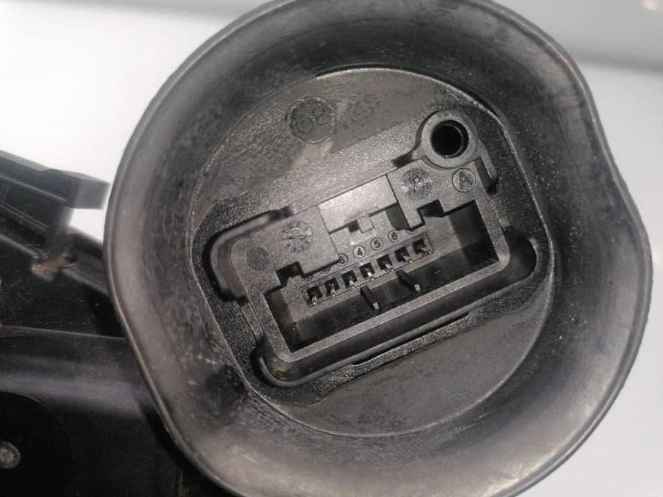 Cerradura puerta trasera derecha VOLKSWAGEN GOLF VI VARIANT (AJ5) 2