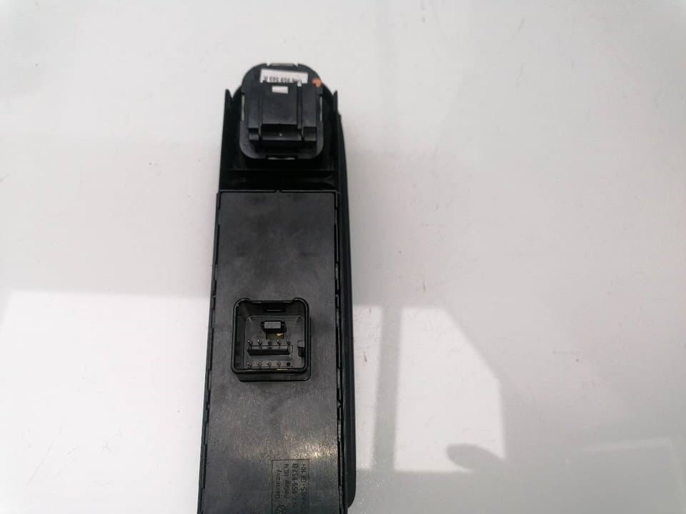Mando elevalunas delantero izquierdo VOLKSWAGEN GOLF VI VARIANT (AJ5) 3