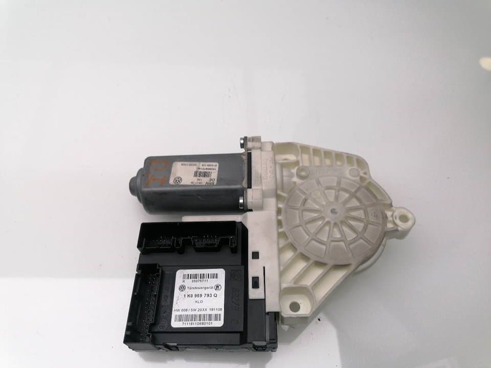 Motor elevalunas delantero izquierdo VOLKSWAGEN GOLF VI VARIANT (AJ5) 3