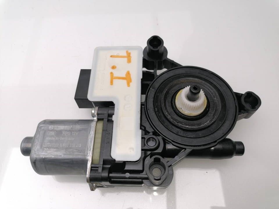 Motor elevalunas trasero izquierdo VOLKSWAGEN POLO 4