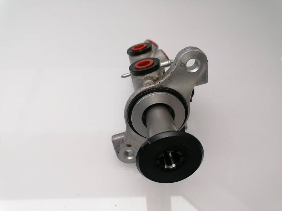 Bomba freno VOLKSWAGEN POLO 4
