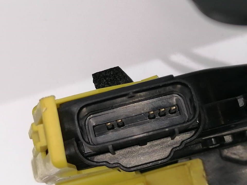 Cerradura puerta delantera derecha KIA NIRO 3