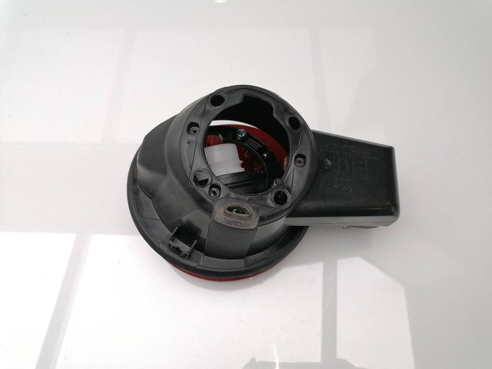 Tapa exterior combustible KIA NIRO 4