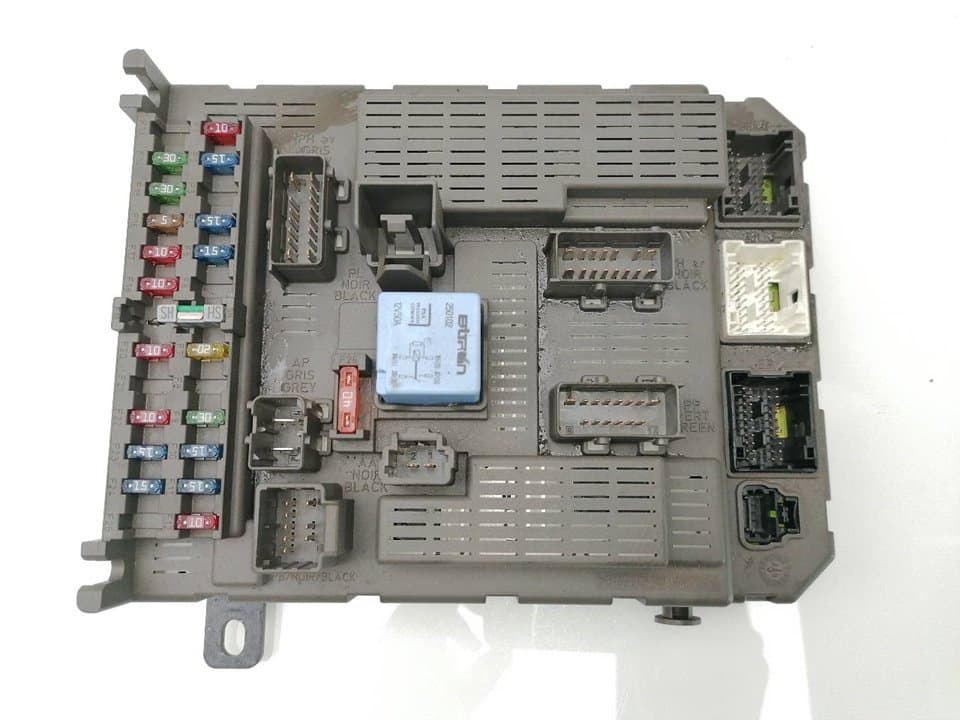 Caja reles / fusibles CITROEN C5 BERLINA