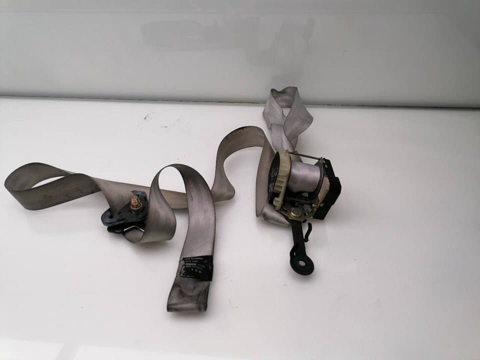 Cinturon seguridad delantero derecho RENAULT CLIO II FASE I (B/CBO)