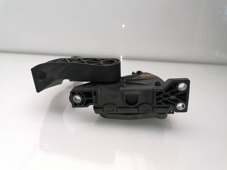 Pedal acelerador AUDI A8 (4E2) 4