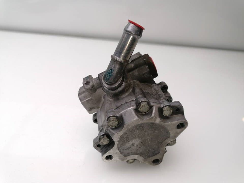 Bomba direccion AUDI A8 (4E2) 3