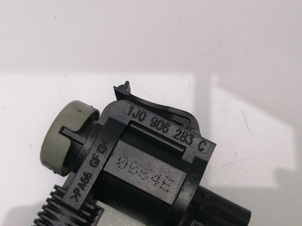Valvula aire adicional AUDI A8 (4E2) 4
