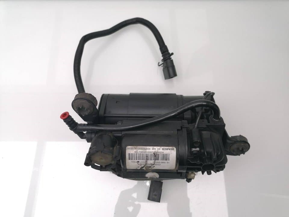 Bomba suspension AUDI A8 (4E2) 4