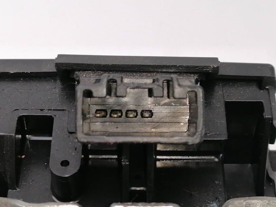 Cerradura maletero / porton FORD FIESTA (CE1) 2