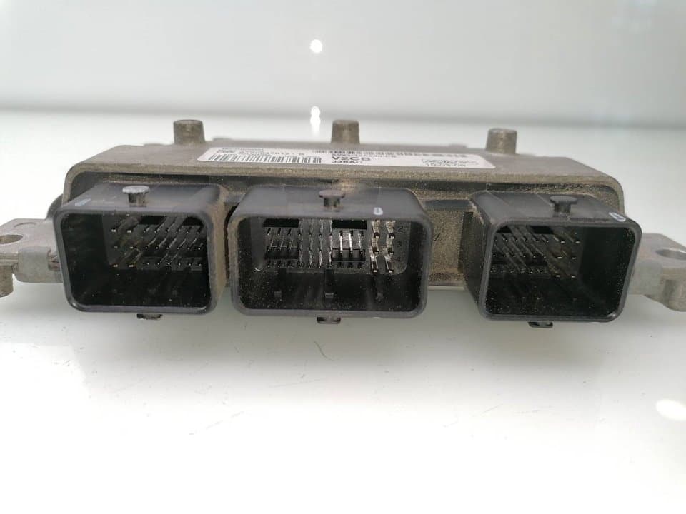 Centralita motor uce FORD FIESTA (CE1) 2