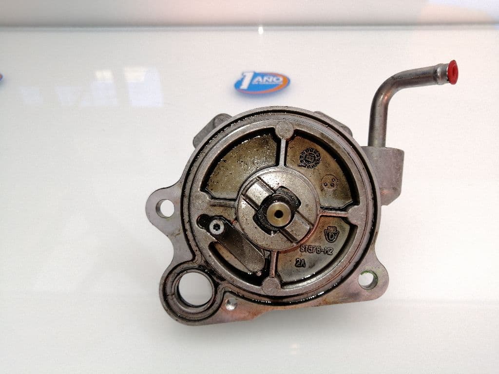 Depresor freno / bomba vacio TOYOTA YARIS