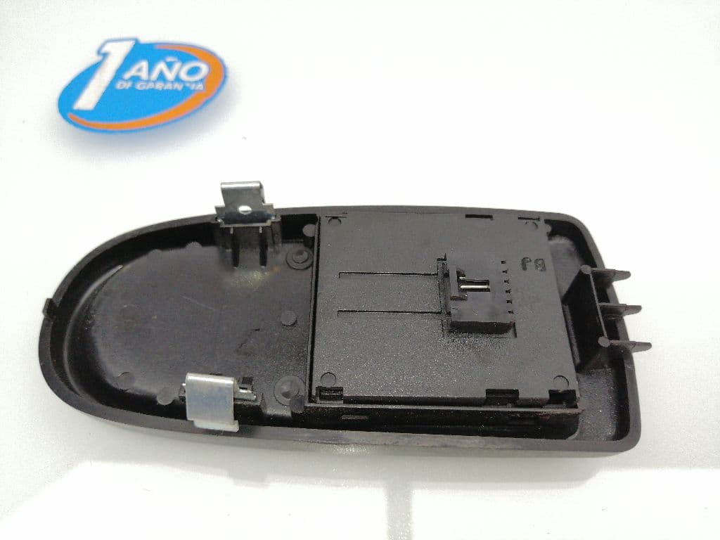 Mando elevalunas delantero derecho IVECO DAILY 3