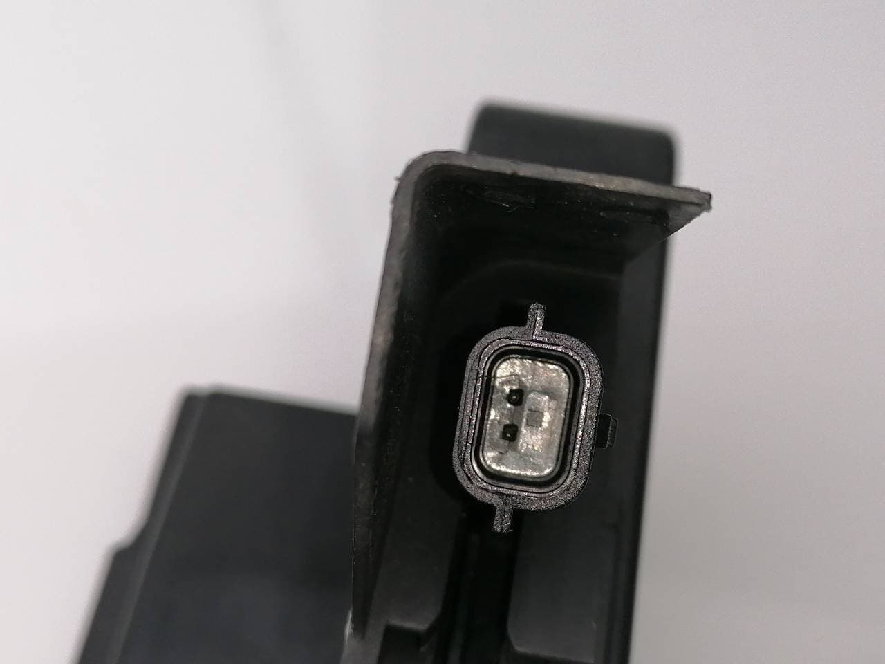 Cerradura puerta trasera derecha DACIA SANDERO 4