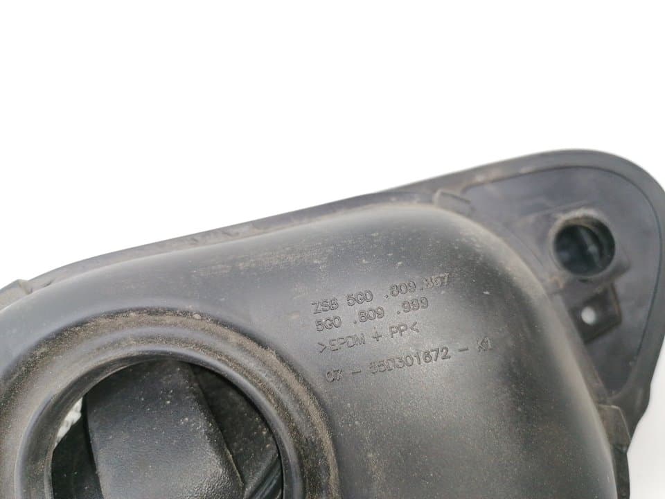 Tapa exterior combustible VOLKSWAGEN GOLF VII LIM. 4