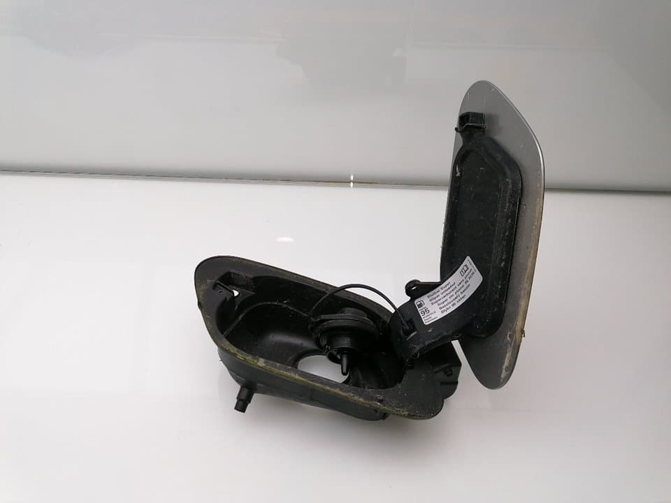 Tapa exterior combustible VOLKSWAGEN GOLF VII LIM. 2