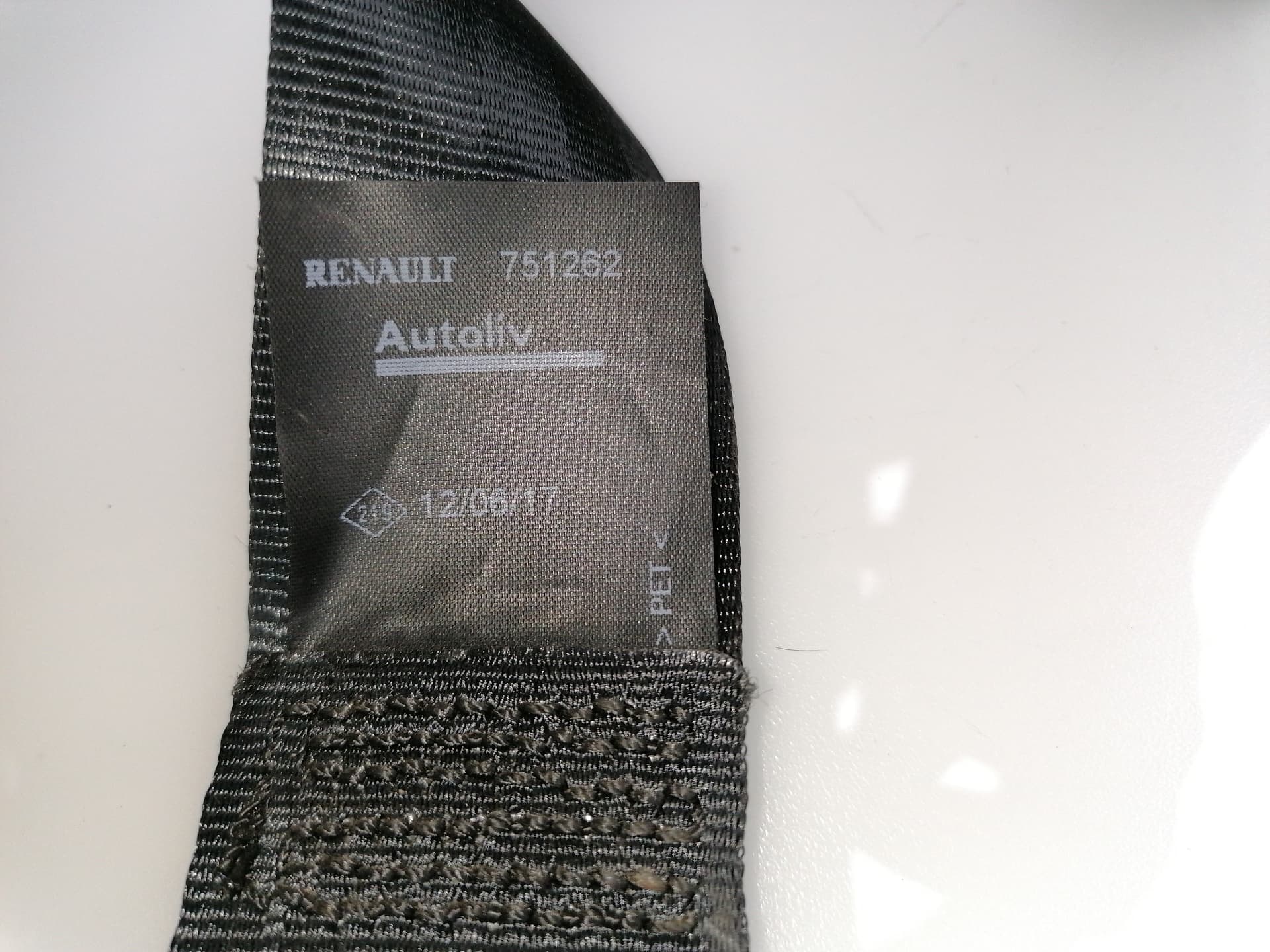Cinturon seguridad trasero derecho DACIA DUSTER 2