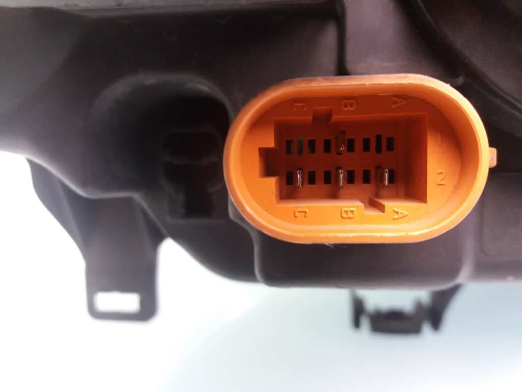 Faro izquierdo RENAULT MEGANE I COACH/COUPE (DA0) 2