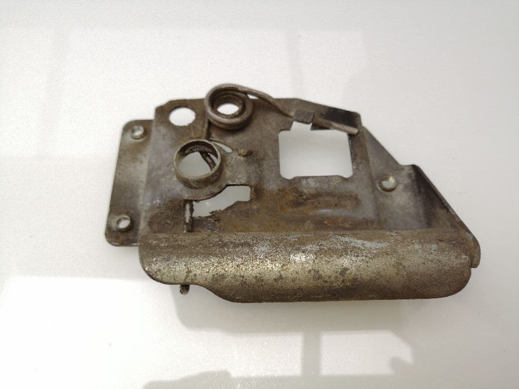Cerradura capot IVECO DAILY