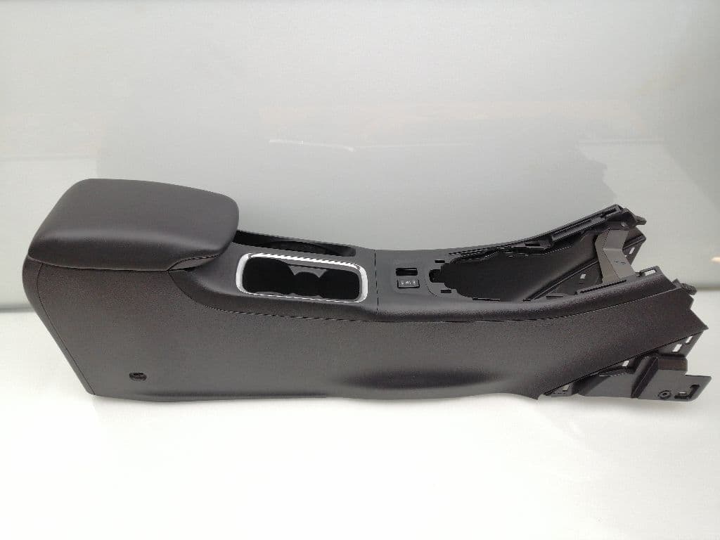 Consola central NISSAN PULSAR (C13)